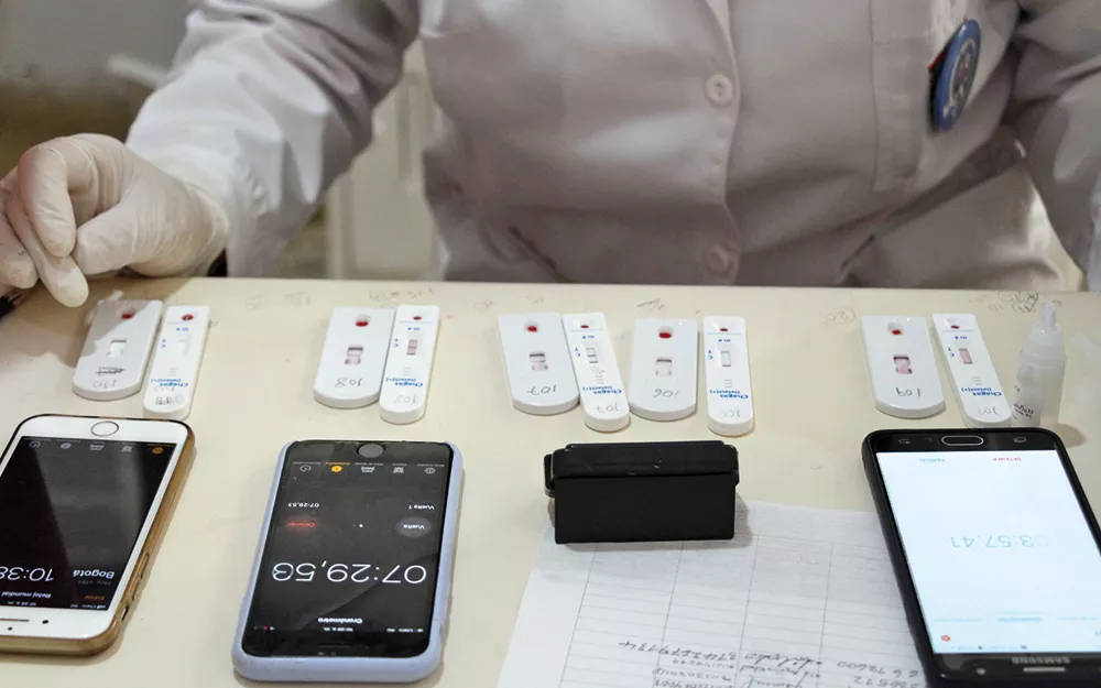 Doctor performs rapid diagnostic tests for Chagas disease. Doctor performs rapid diagnostic tests for Chagas disease.
