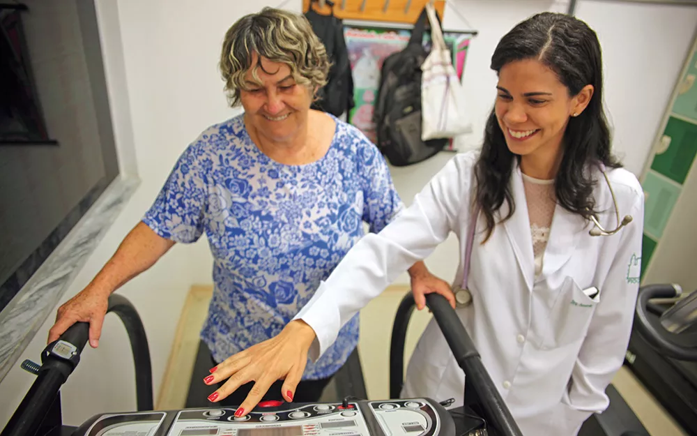 Nilda Ribeiro dos Santos, exercises in rehabilitation center with Dr. Fernanda Sardinha Nilda Ribeiro dos Santos, exercises in rehabilitation center with Dr. Fernanda Sardinha